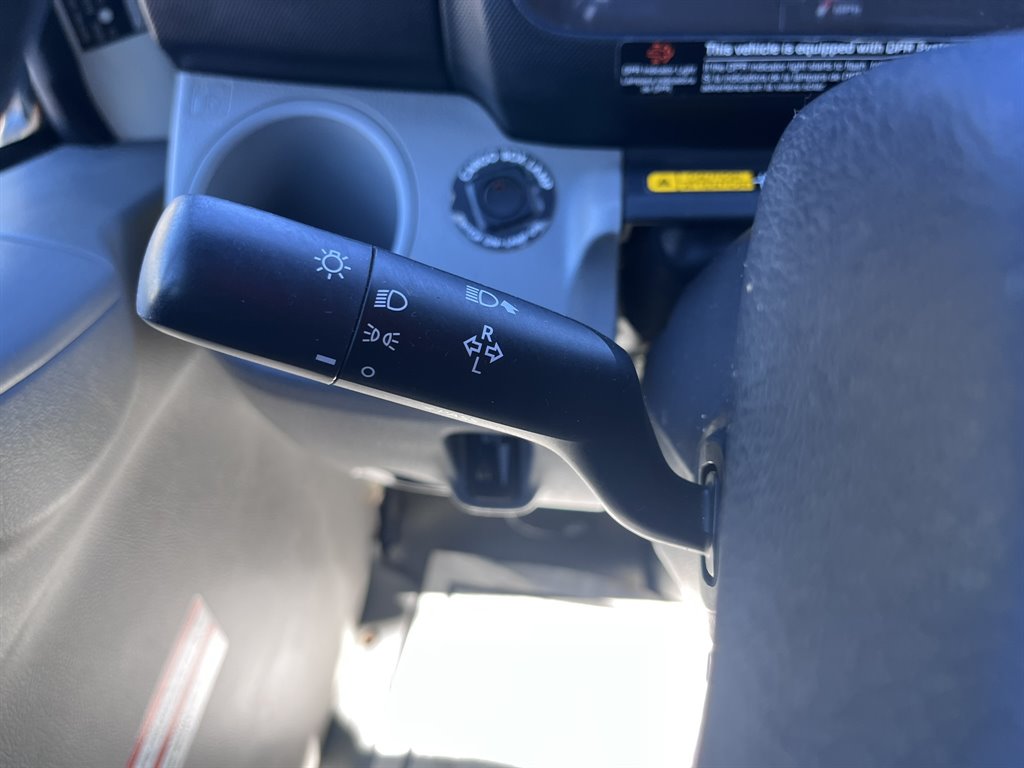 2016 Hino Xjc740 / Xfc740 - $19,980