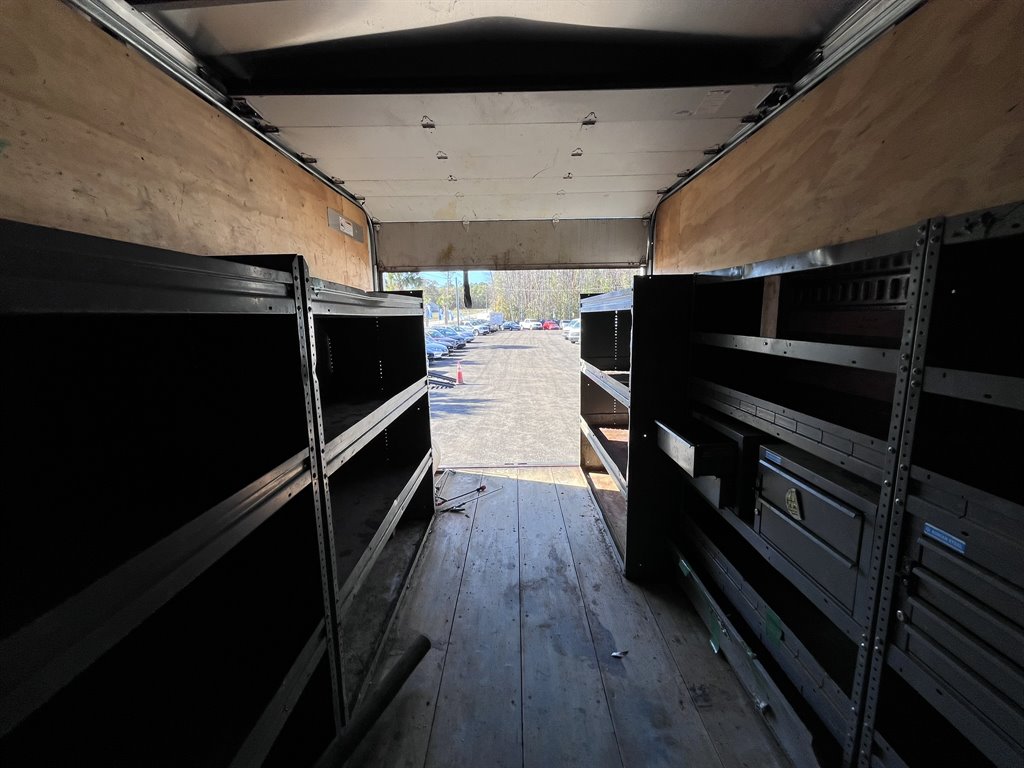 2016 Hino Xjc740 / Xfc740 - $19,980
