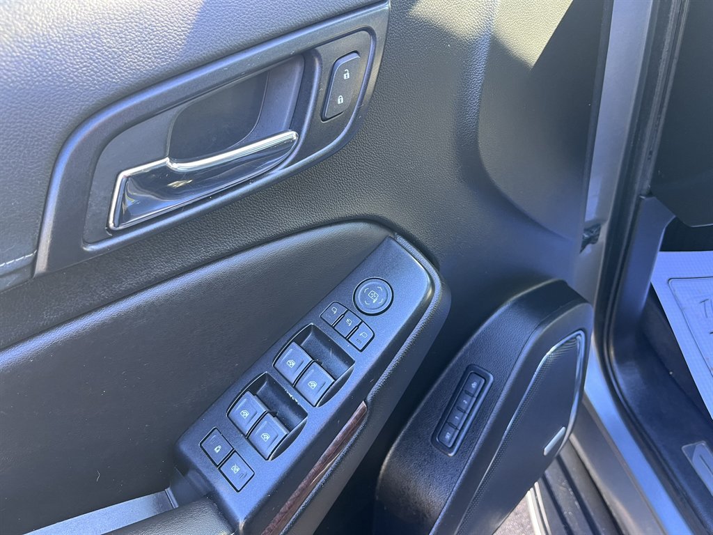2020 GMC Yukon XL 1500 SLT photo