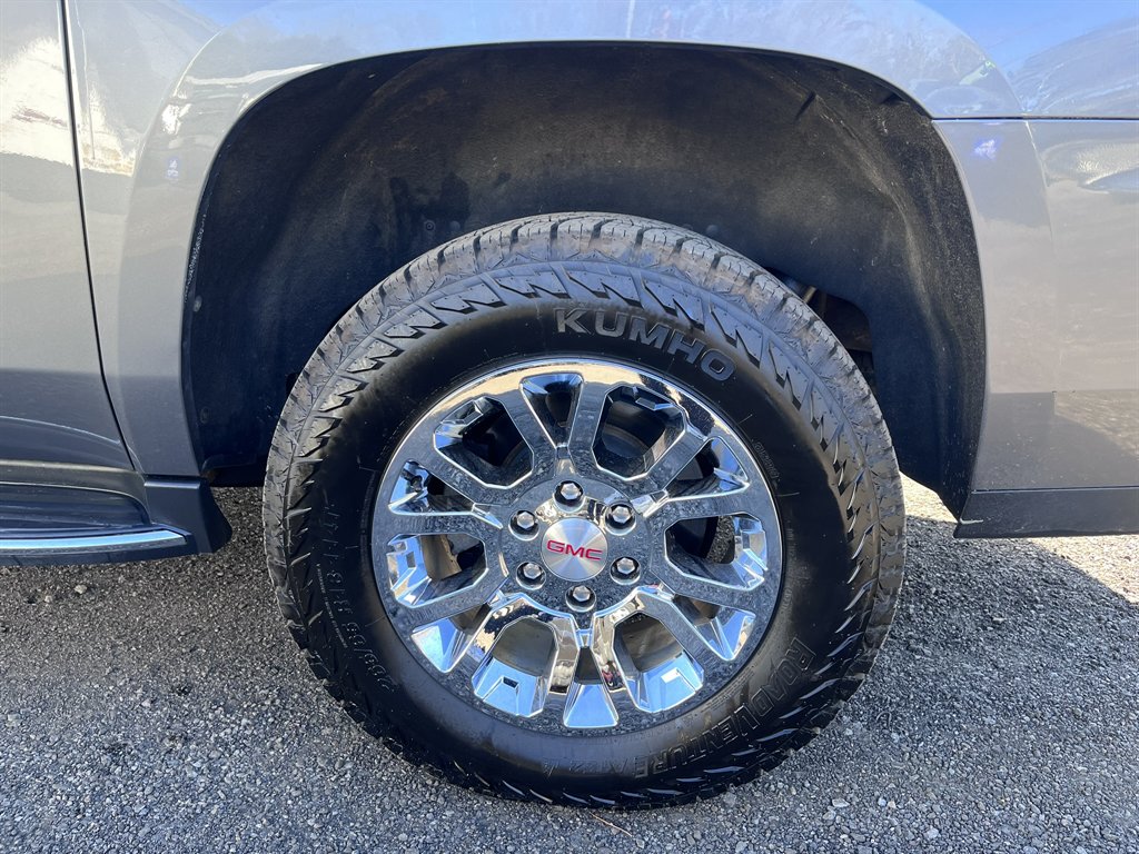 2020 GMC Yukon XL 1500 SLT photo
