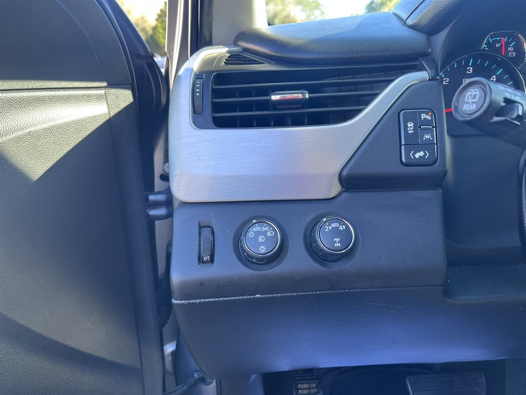 2020 GMC Yukon XL 1500 SLT photo