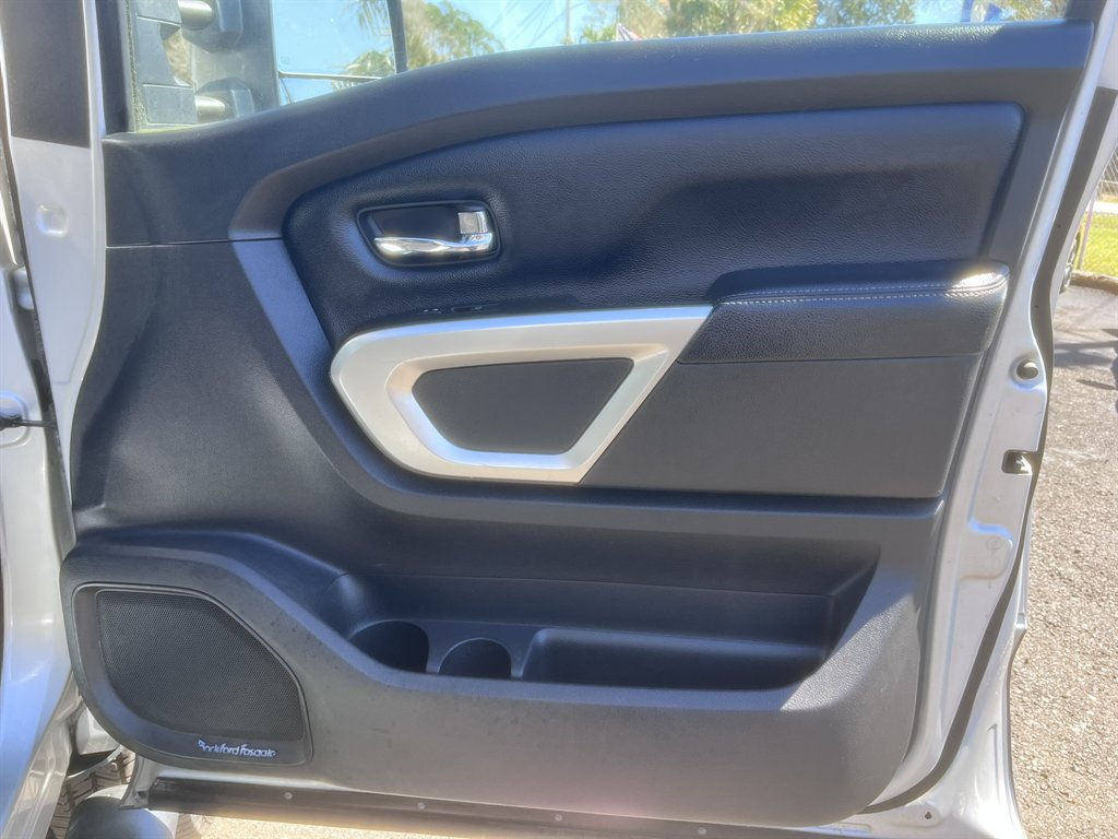 2017 Nissan Titan XD PRO-4x photo