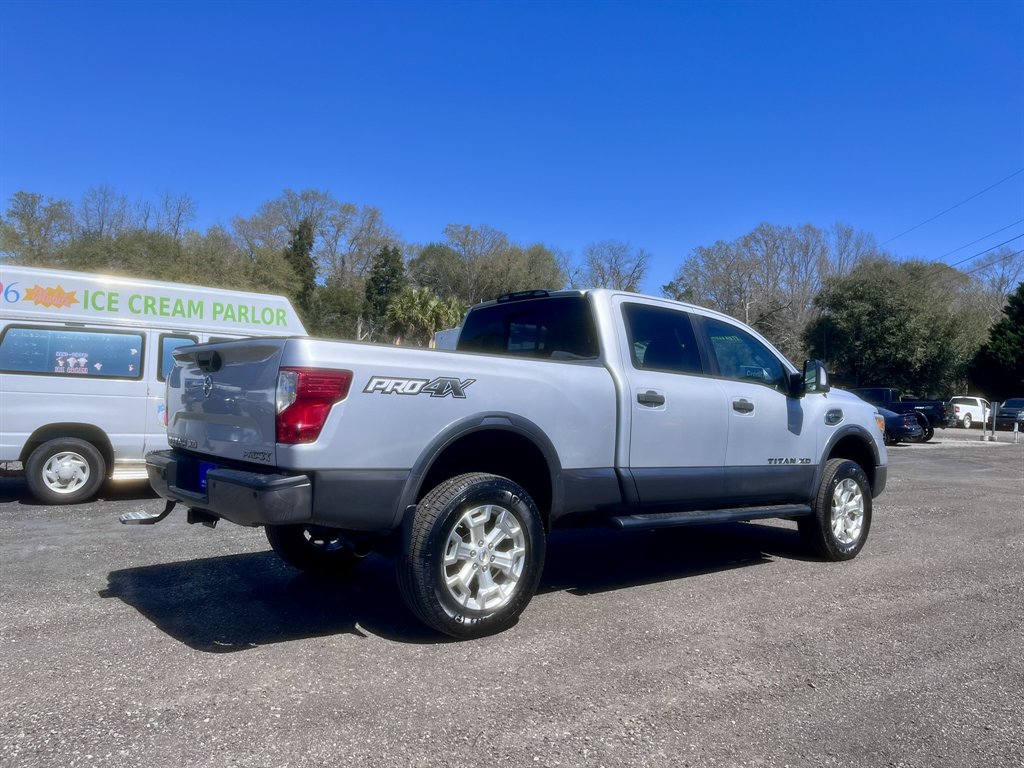 2017 Nissan Titan XD PRO-4x photo