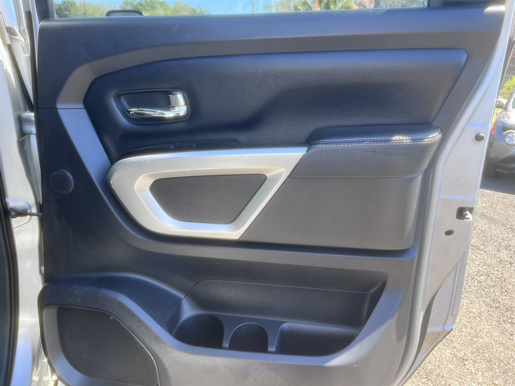 2017 Nissan Titan XD PRO-4x photo