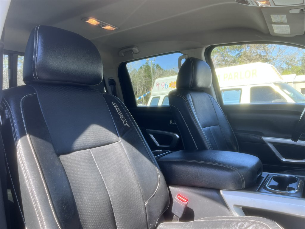 2017 Nissan Titan XD PRO-4x photo