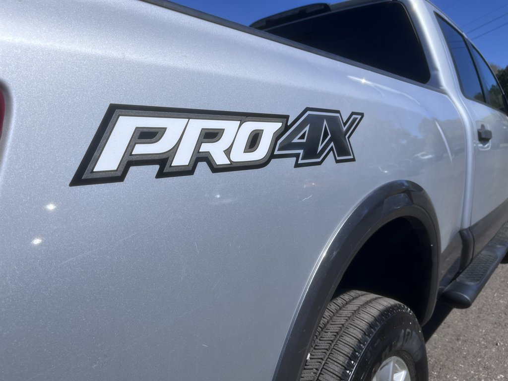 2017 Nissan Titan XD PRO-4x photo