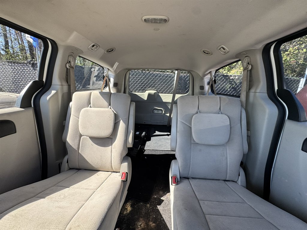 2011 Dodge Grand Caravan - $3,250