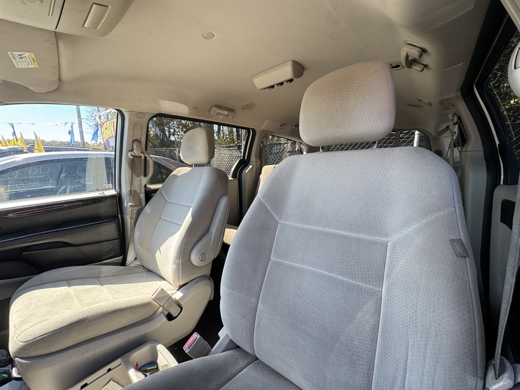 2011 Dodge Grand Caravan - $3,250