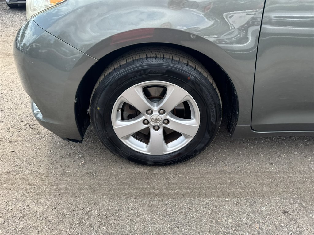 2013 Toyota Sienna - $11,880