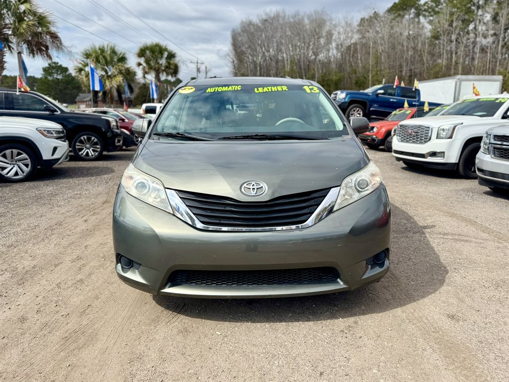 2013 Toyota Sienna - $11,880