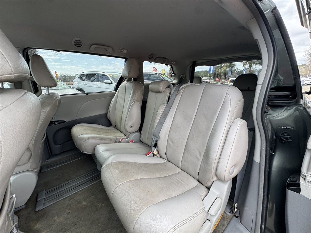 2013 Toyota Sienna - $11,880