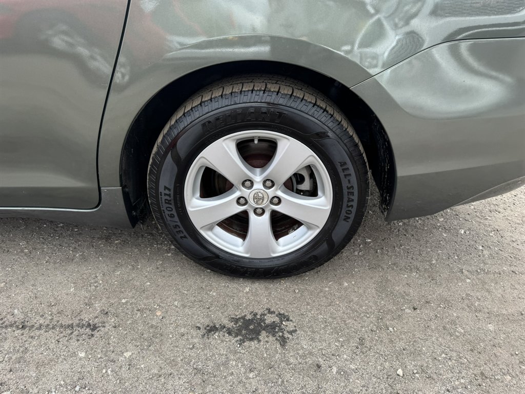 2013 Toyota Sienna - $11,880