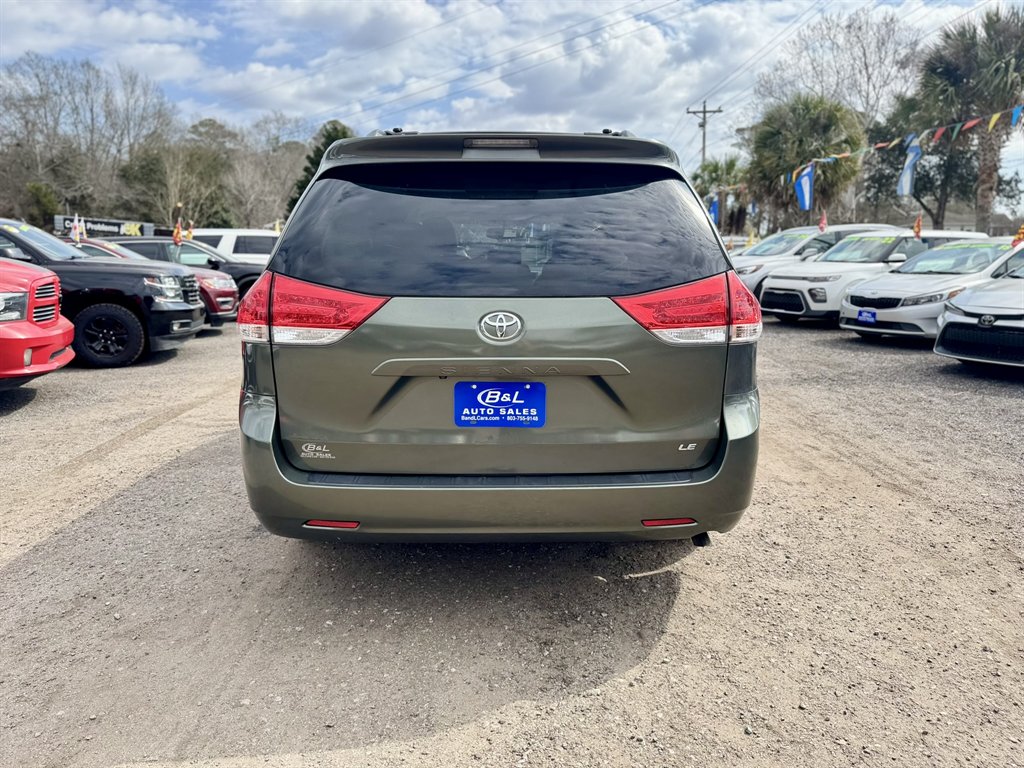2013 Toyota Sienna - $11,880