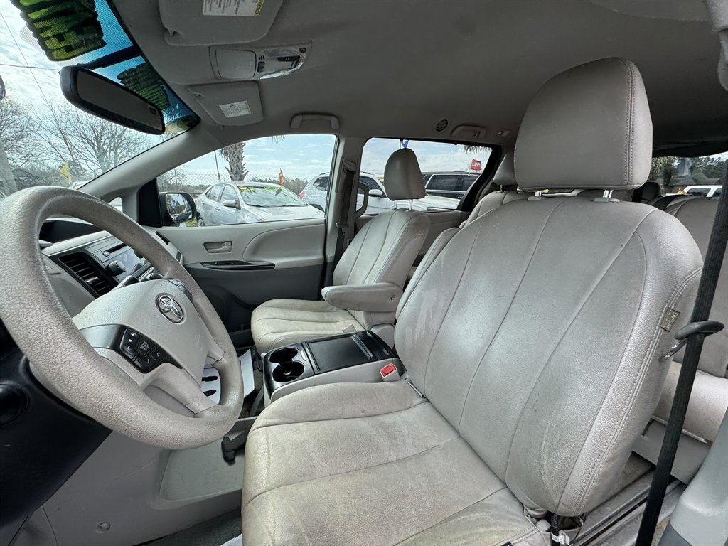 2013 Toyota Sienna - $11,880