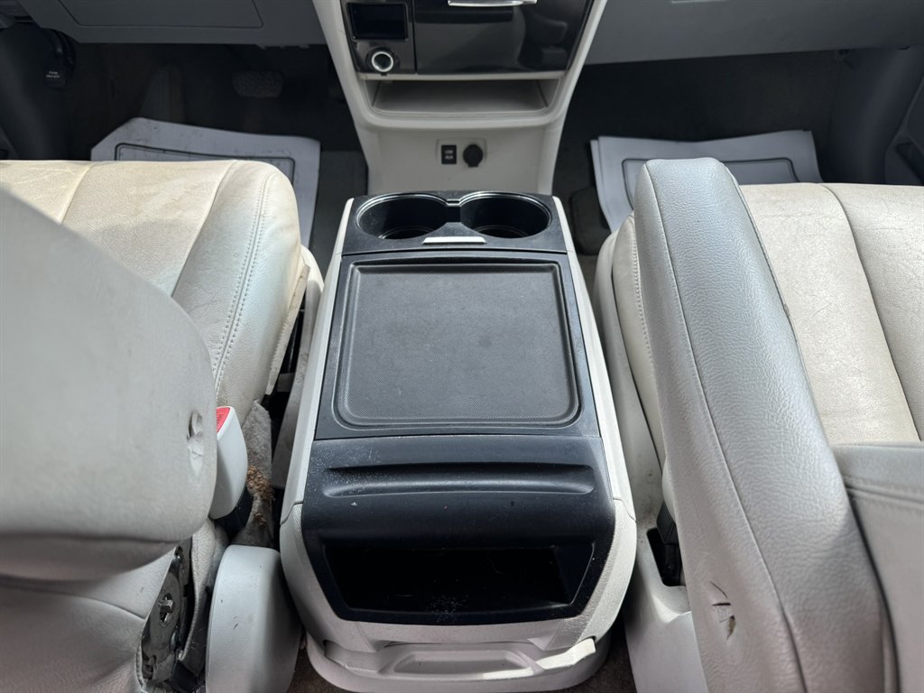 2013 Toyota Sienna - $11,880