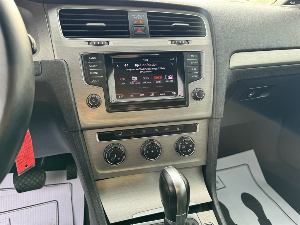2015 Volkswagen Golf - $11,565