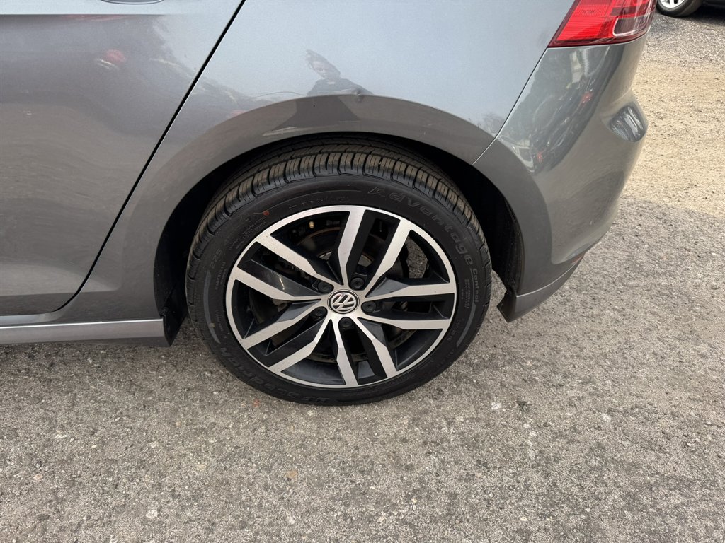 2015 Volkswagen Golf - $11,565