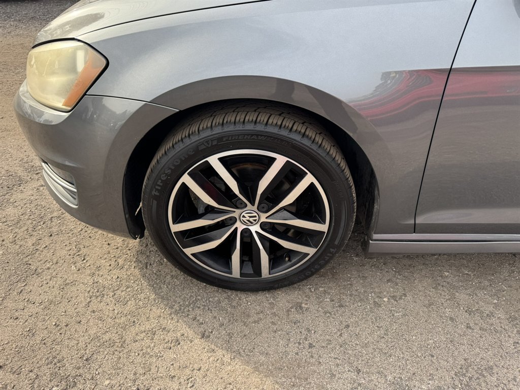 2015 Volkswagen Golf - $11,565