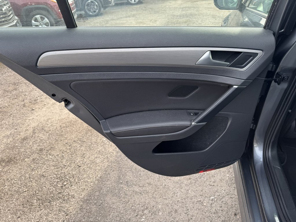 2015 Volkswagen Golf - $11,565