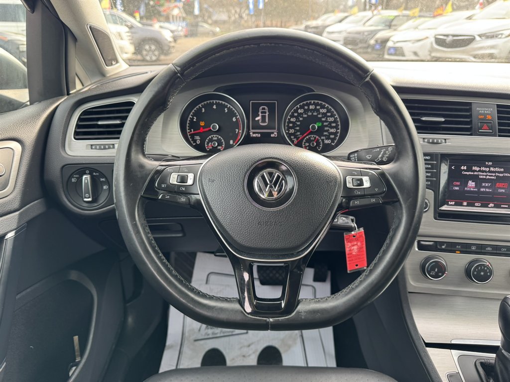 2015 Volkswagen Golf - $11,565