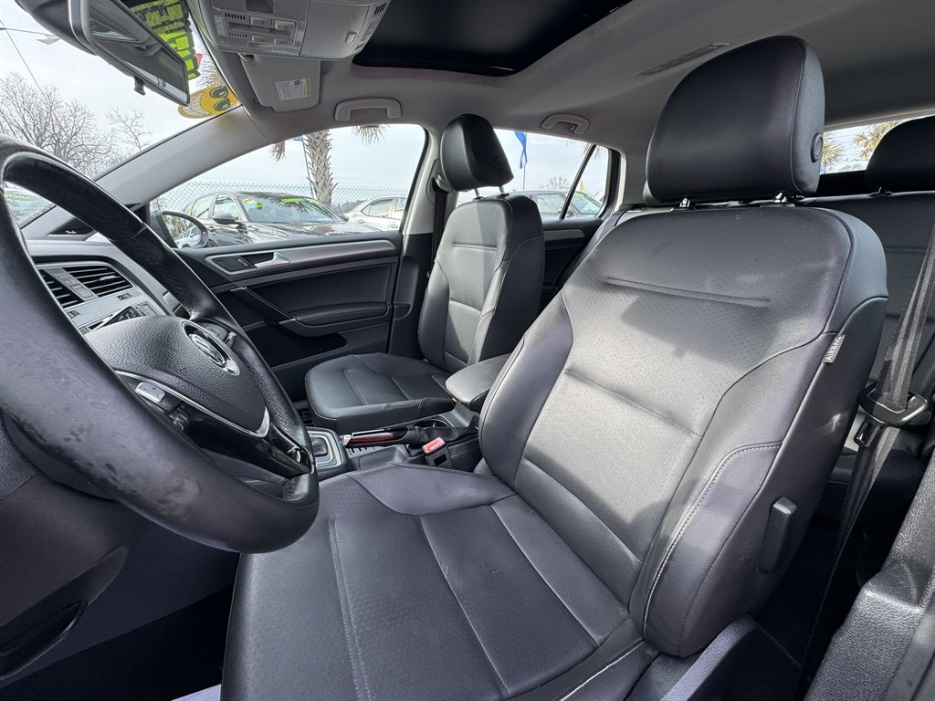 2015 Volkswagen Golf - $11,565