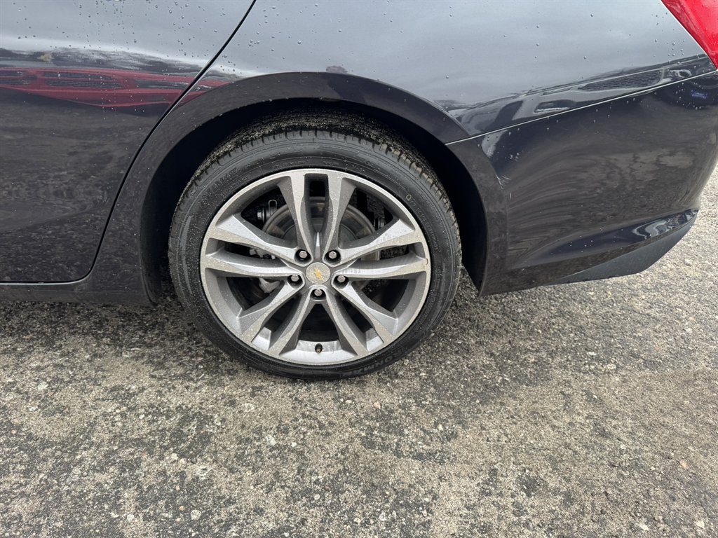 2023 Chevrolet Malibu - $21,880
