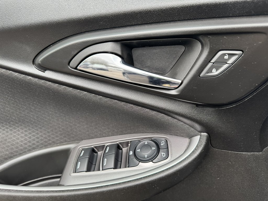 2023 Chevrolet Malibu - $21,880