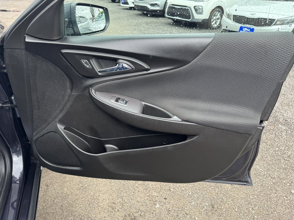 2023 Chevrolet Malibu - $21,880