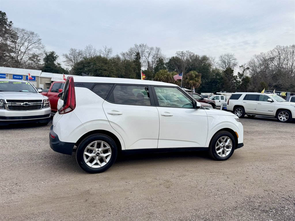 2022 Kia Soul - $17,980