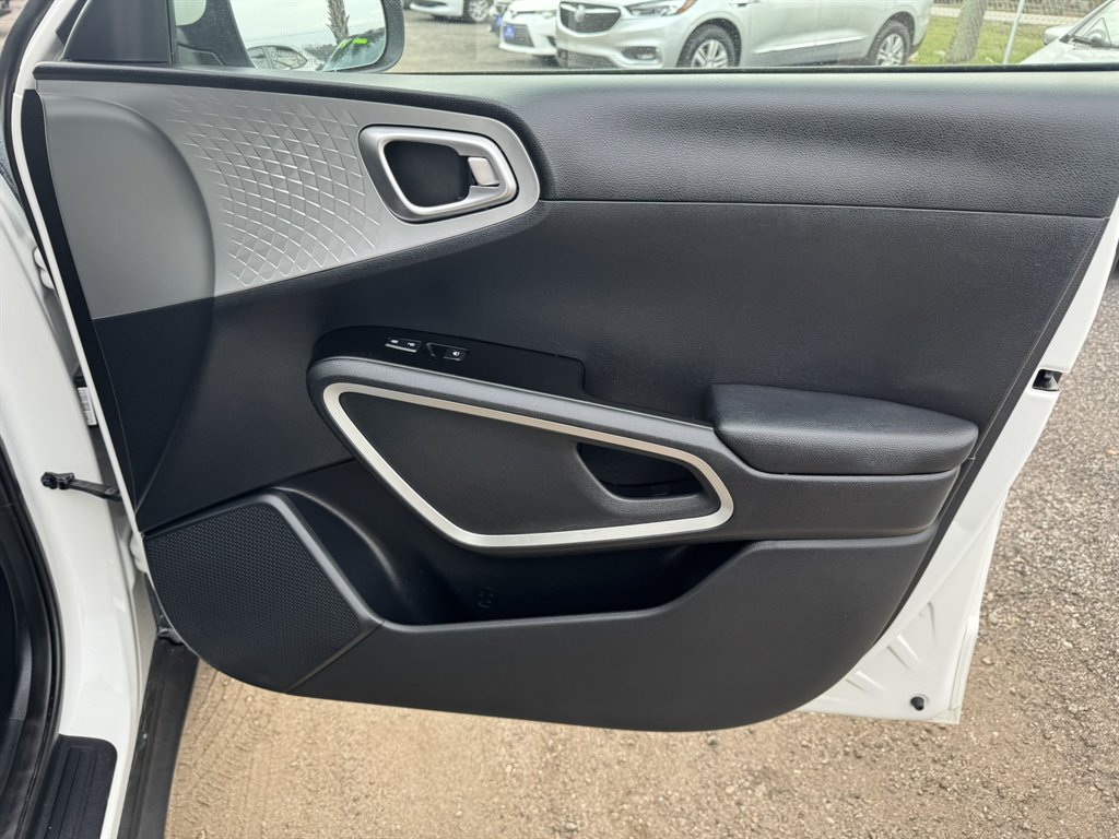 2022 Kia Soul - $17,980