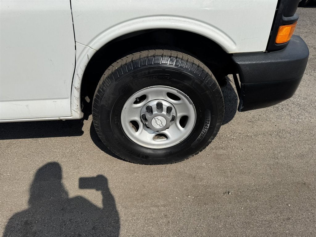 2016 Chevrolet Express - $16,309