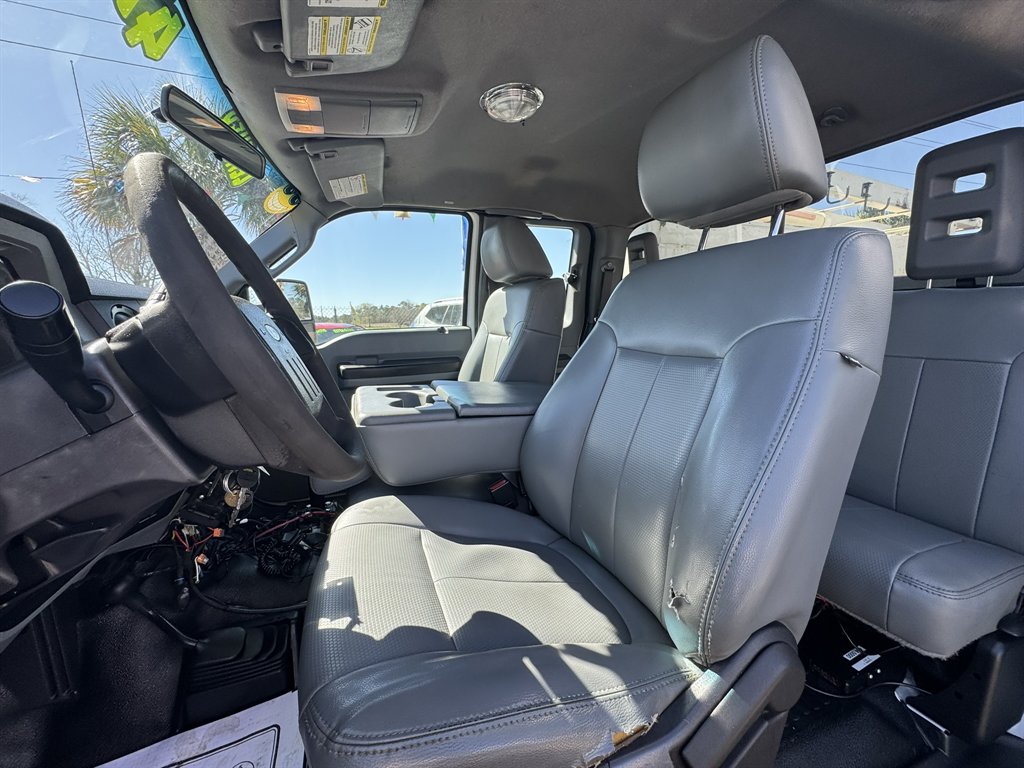 2012 Ford F-550 Super Duty - $29,880