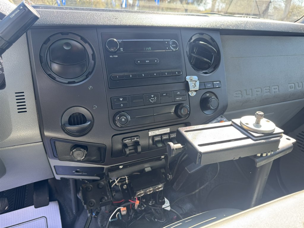 2012 Ford F-550 Super Duty - $29,880