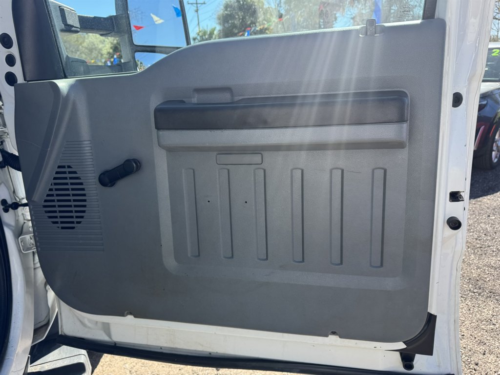 2012 Ford F-550 Super Duty - $29,880