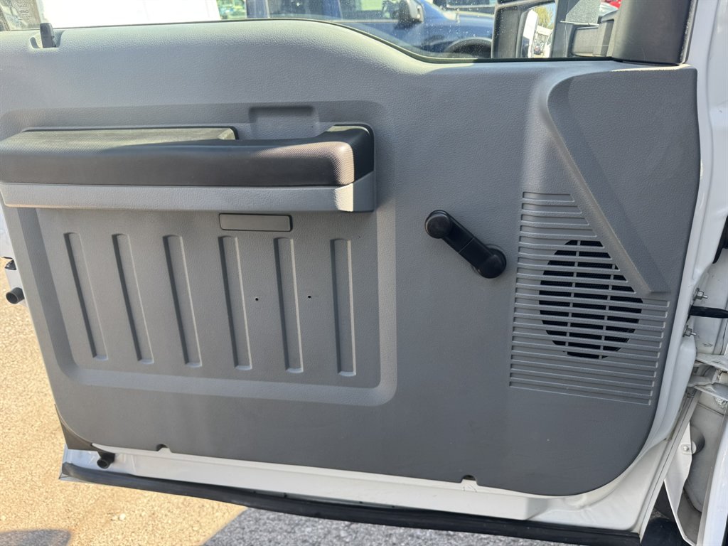 2012 Ford F-550 Super Duty - $29,880