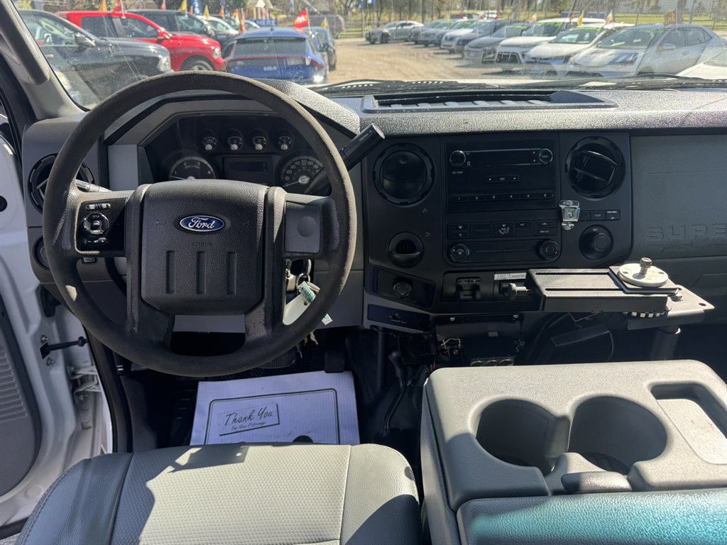 2012 Ford F-550 Super Duty - $29,880