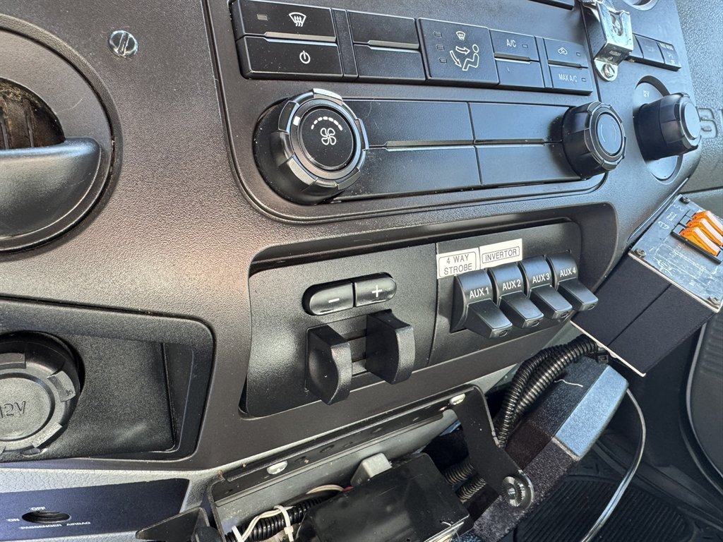 2012 Ford F-550 Super Duty - $29,880