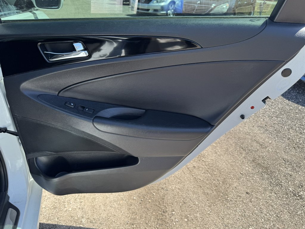 2013 Hyundai Sonata - $11,489