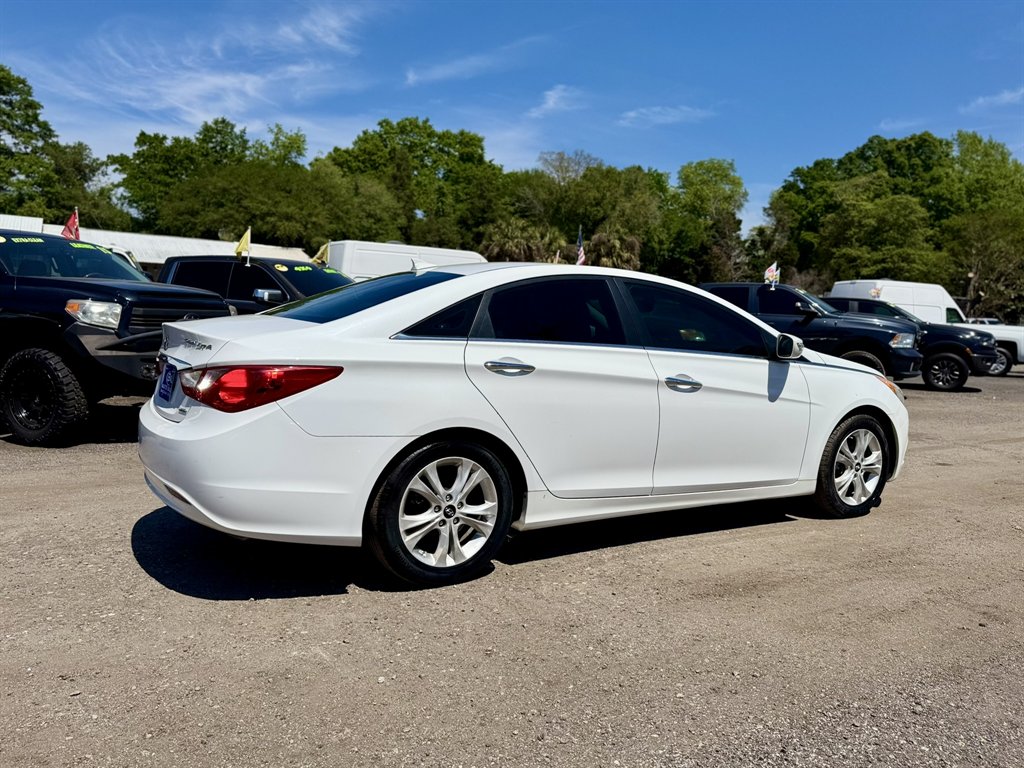 2013 Hyundai Sonata - $11,489