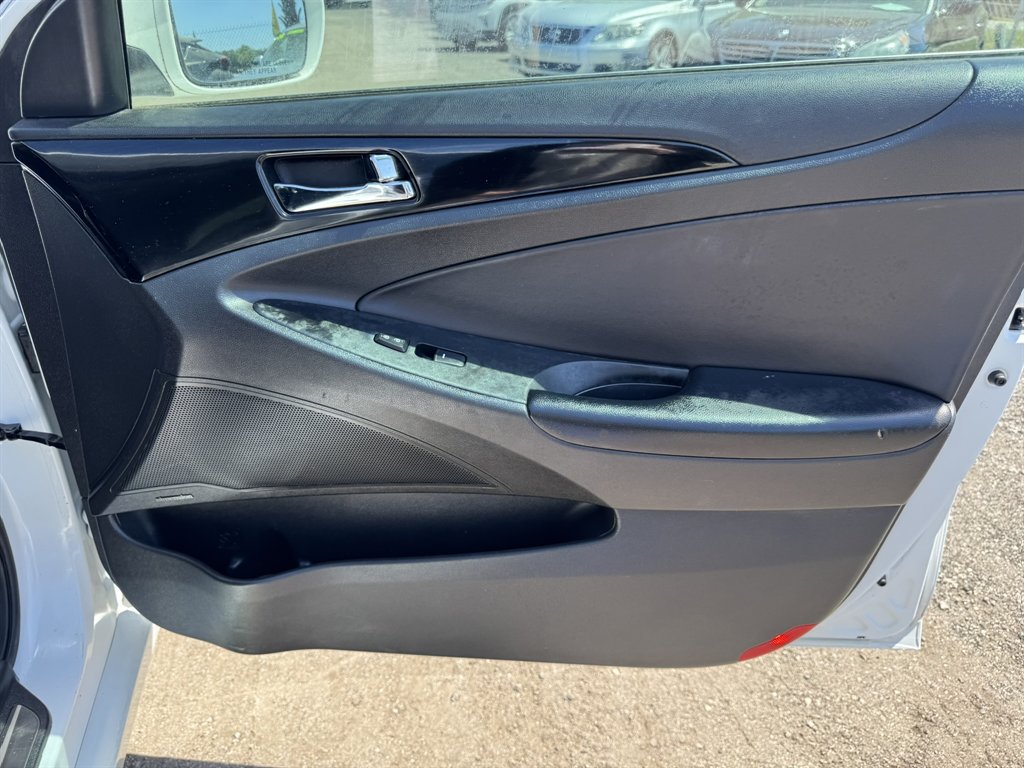2013 Hyundai Sonata - $11,489