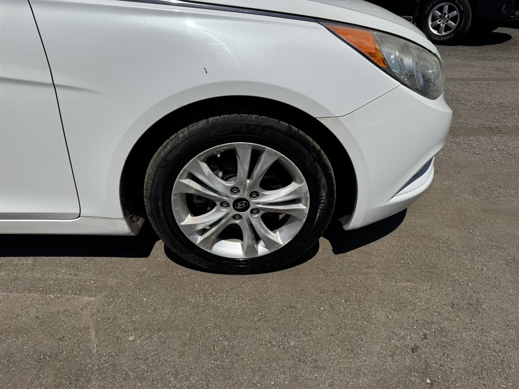 2013 Hyundai Sonata - $11,489
