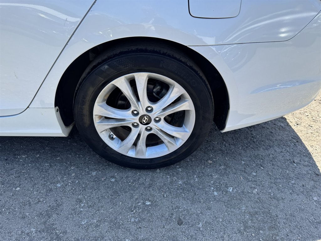 2013 Hyundai Sonata - $11,489