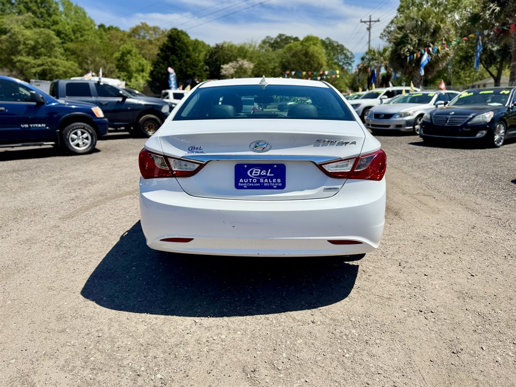 2013 Hyundai Sonata - $11,489
