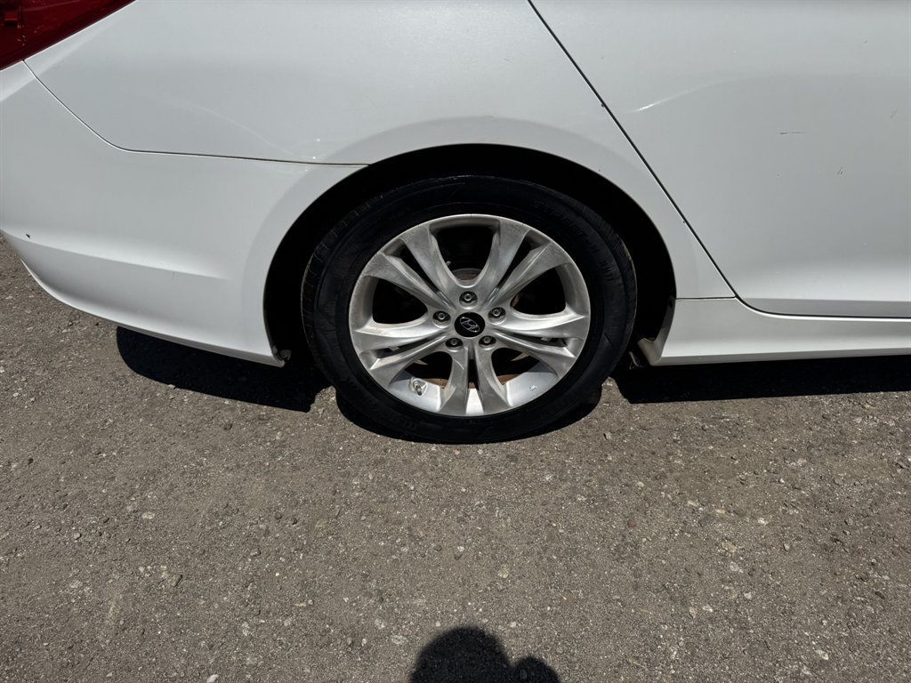 2013 Hyundai Sonata - $11,489