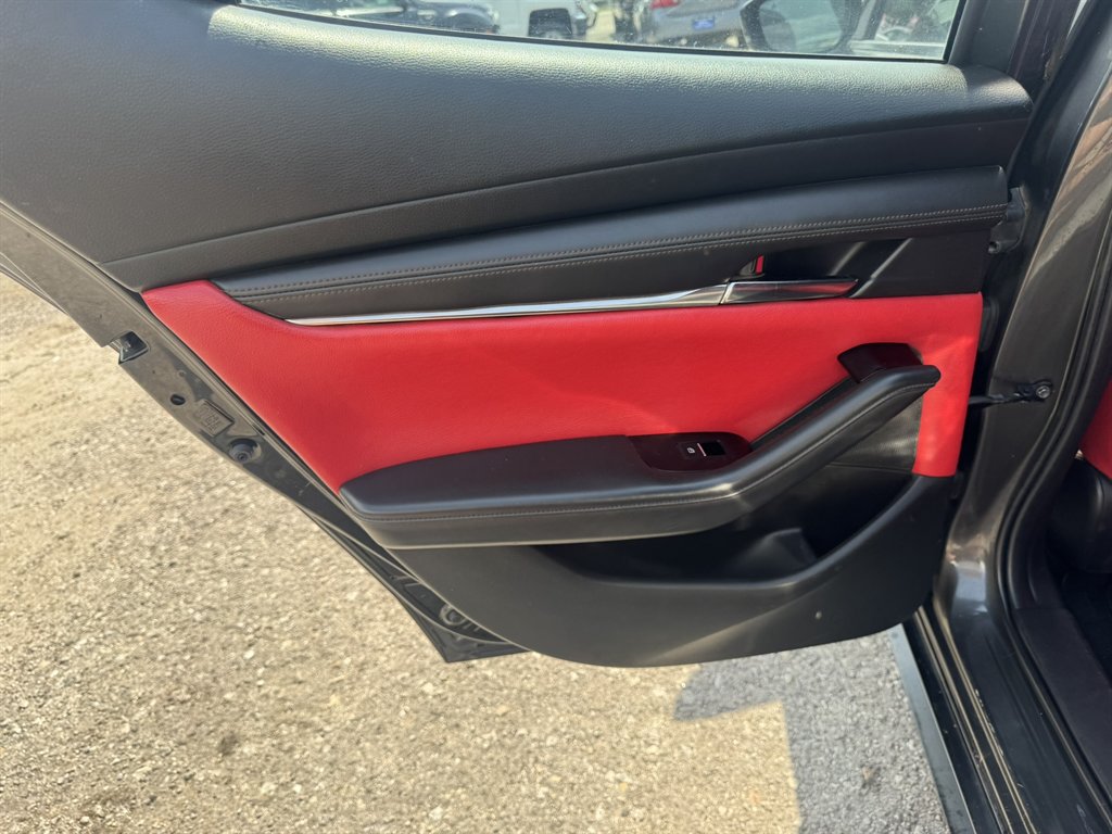 2019 MAZDA MAZDA3 - $3,850