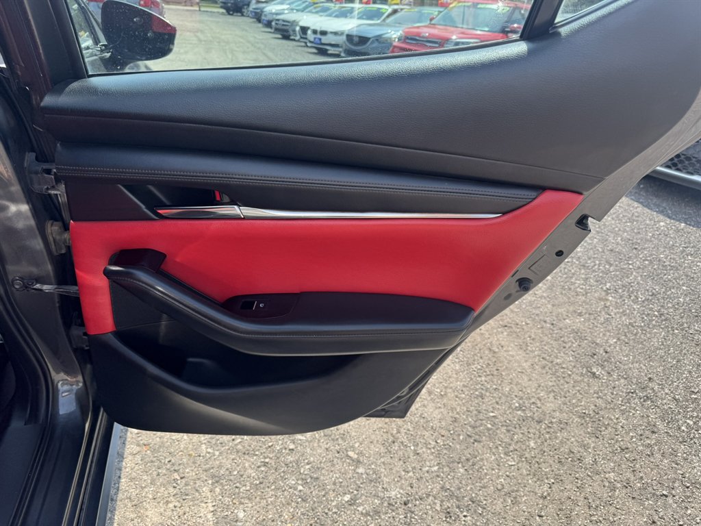 2019 MAZDA MAZDA3 - $3,850
