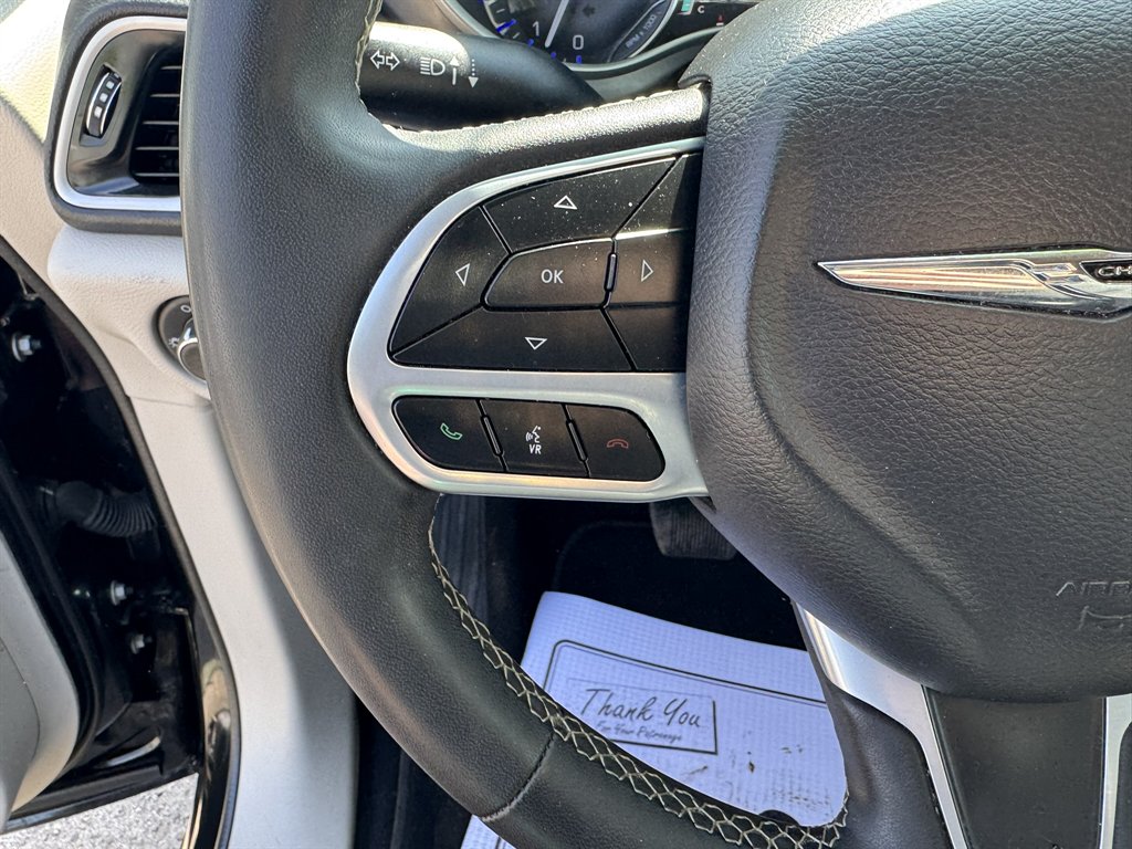 2023 Chrysler Pacifica - $26,600