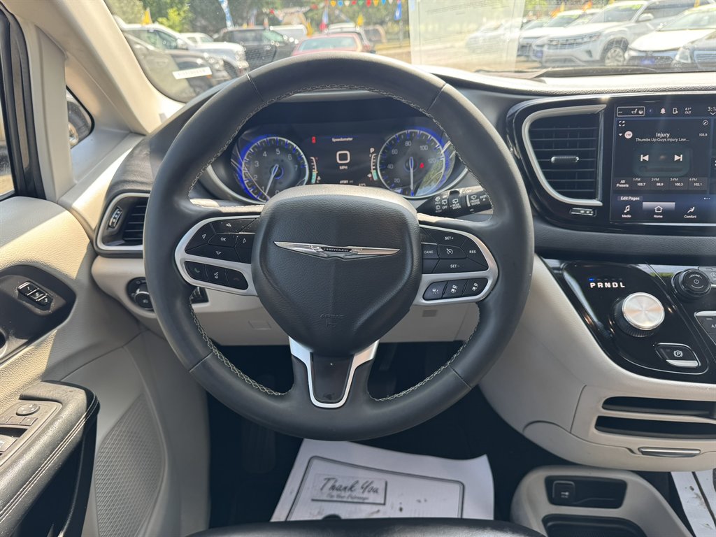 2023 Chrysler Pacifica - $26,600