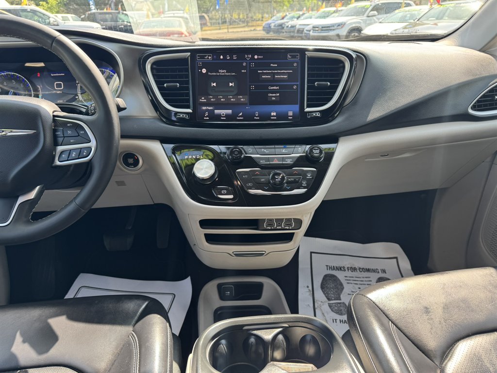 2023 Chrysler Pacifica - $26,600