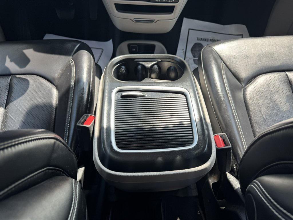 2023 Chrysler Pacifica - $26,600